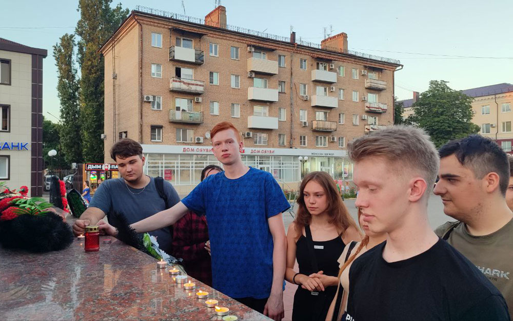 АКЦИЯ «ПАМЯТИ ПАВШИХ ГЕРОЕВ БУДЬТЕ ДОСТОЙНЫ»