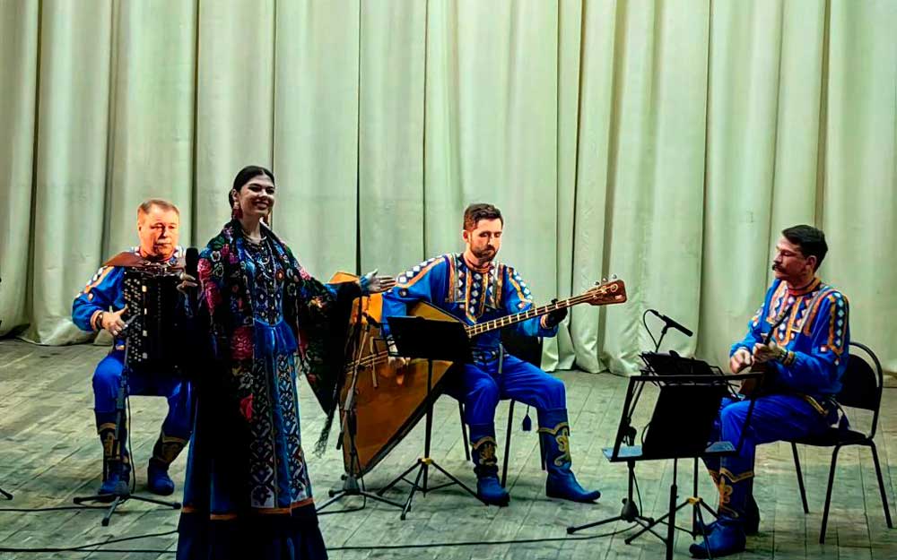 КОНЦЕРТ АНСАМБЛЯ НАРОДНЫХ ИНСТРУМЕНТОВ «ДОНЦЫ»